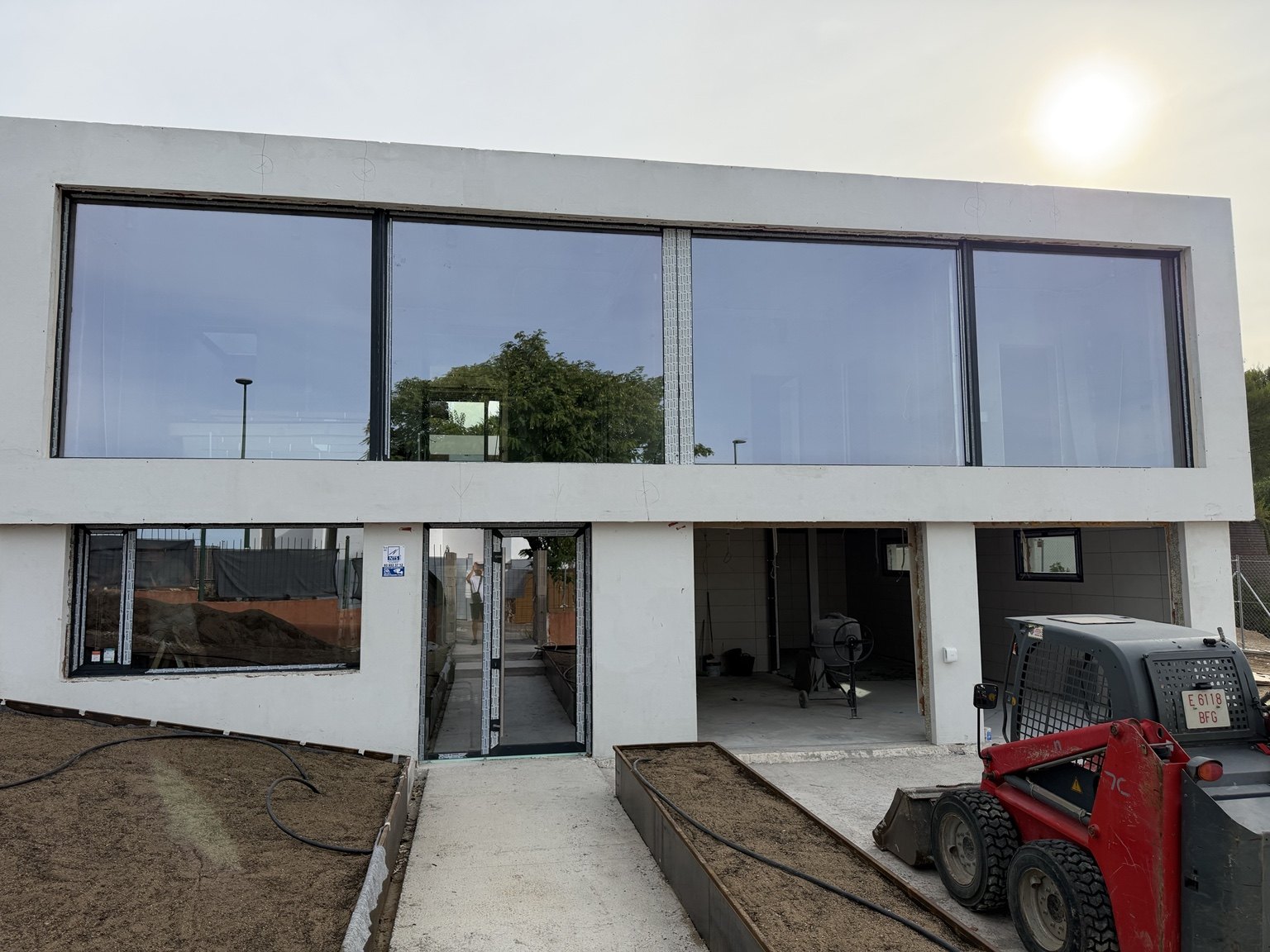 Front elevation with panoramic glazing installed